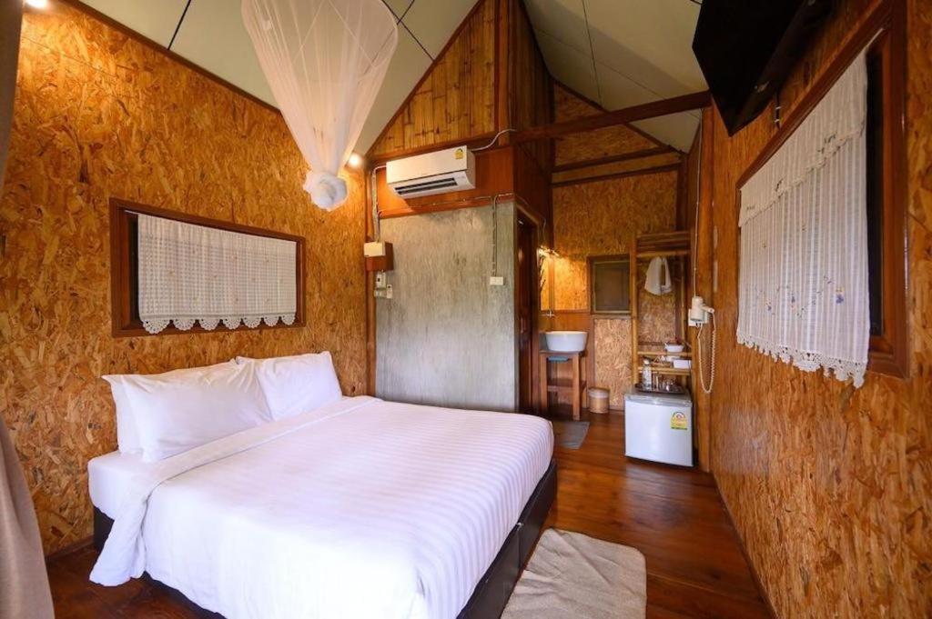 Herntai Resort Ban Mae La Noi Exterior photo