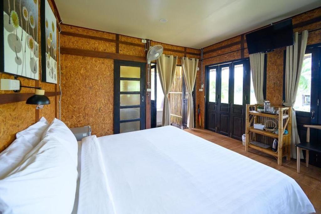 Herntai Resort Ban Mae La Noi Exterior photo